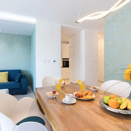 Argonaut Apartment