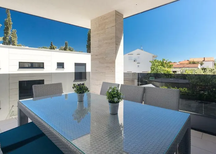 Apartment Argonaut Krk Town